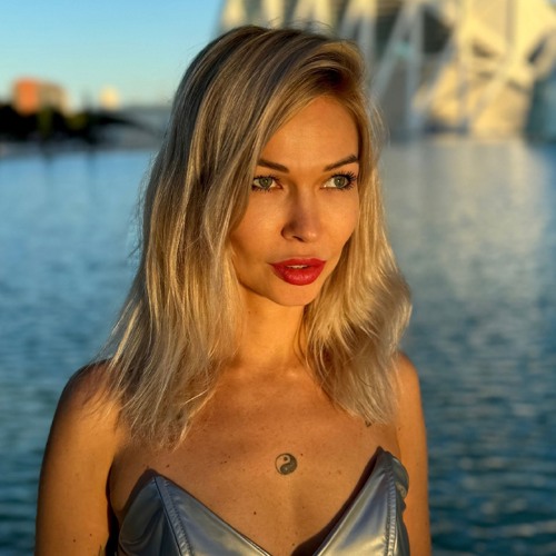 VONDA7 artist photo