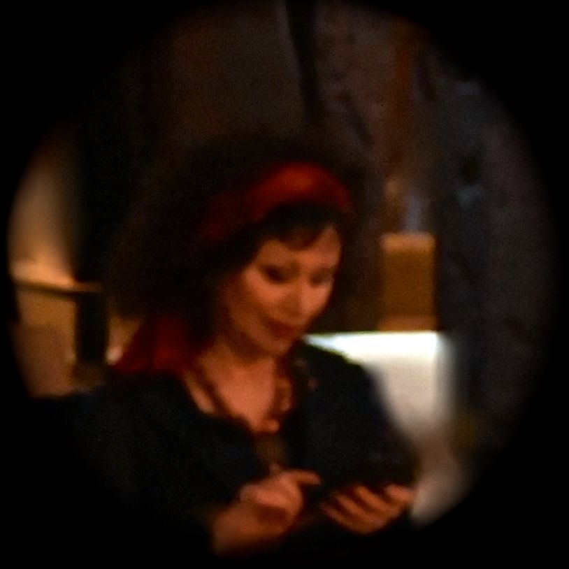 Carolyne Cannella – Poète – Récitante – Auteur