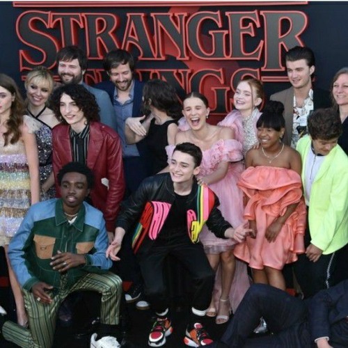 stranger things 4life🧨🎆🎧📻🎬🩸🕰️’s avatar