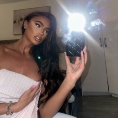 Chloe Dillon