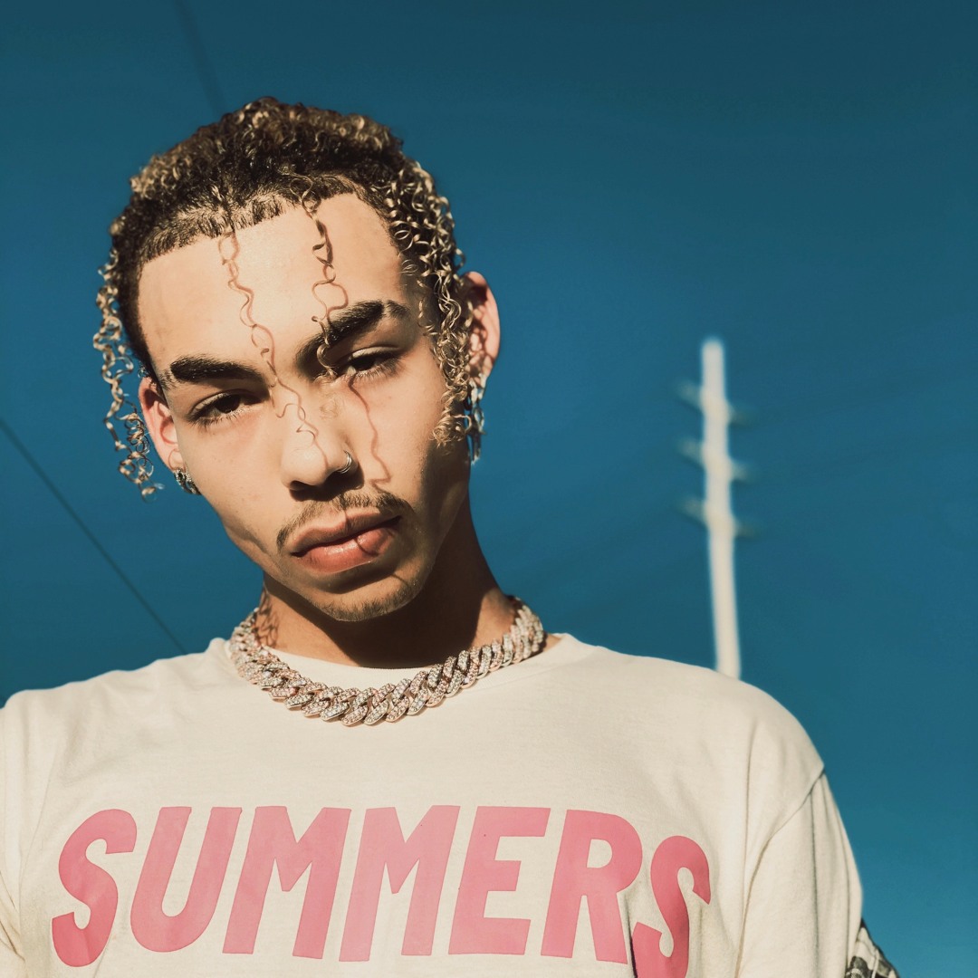 Stream Sky Summers music | Listen to songs, albums, playlists for