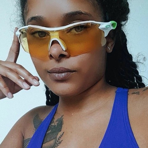 Camila Dias 40’s avatar