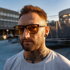 Monolink - Don't hold back (Vikio remix).mp3