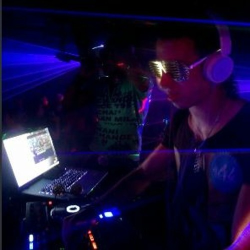DJ FREAKS FRIDAY NIGHT SESSIONS.mp3