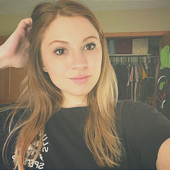 Dani Walker