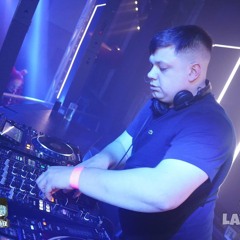 DJ M.Cowell