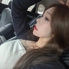 욤