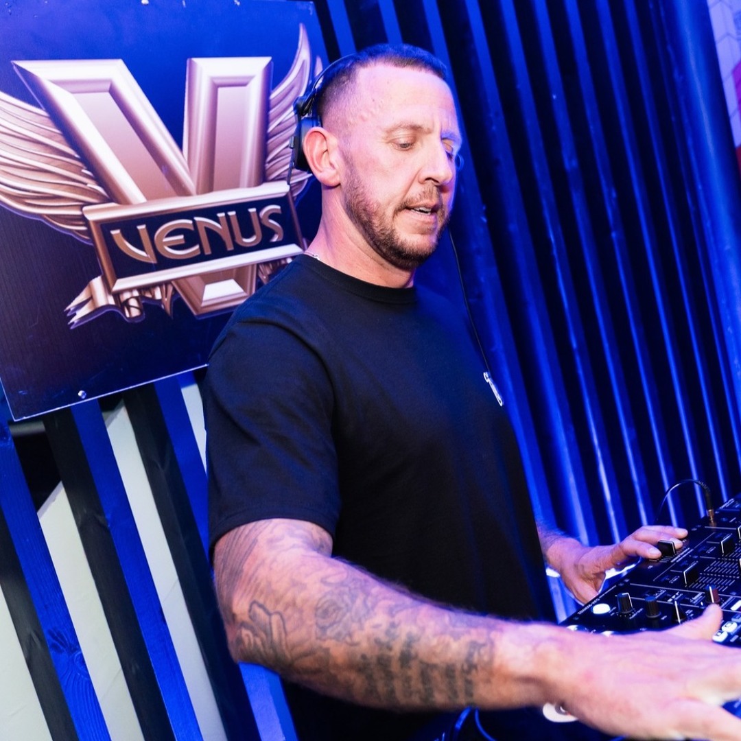 Stream mike lee 83 music | Listen to songs, albums, playlists for