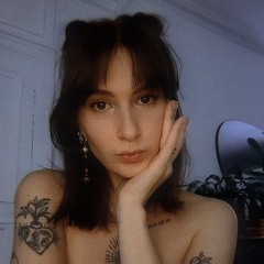 Lily Květina
