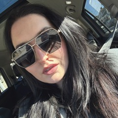 Yana Long