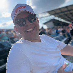 Стас Ларионов