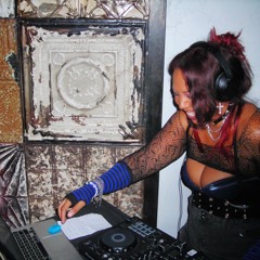 DJ Battery Baddiiie
