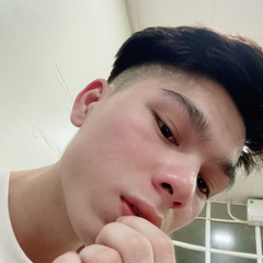 Chailes thắnq