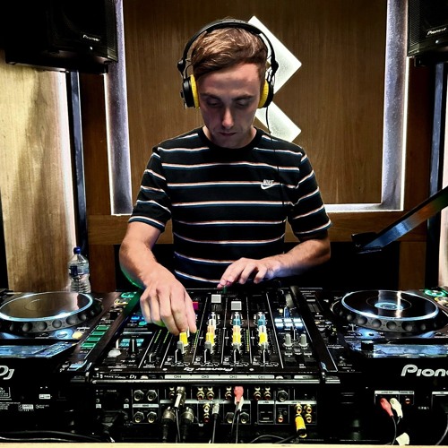 Free Your Mind Vol9 Thumping Techno