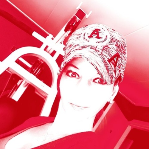 Angie 😋’s avatar