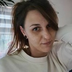 Annette Halbe Stunde