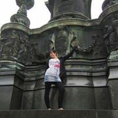 Nicole Mania