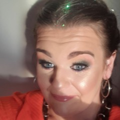 sarah 💜🇨🇮
