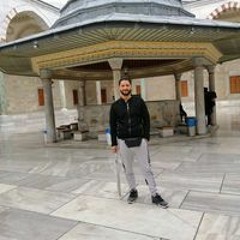 أيمن محمد بكور