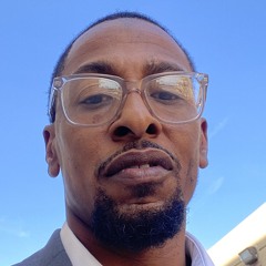 Wallace Giora Chayim Andrews