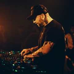 V111-Cocorico/T-room 19Ago2023