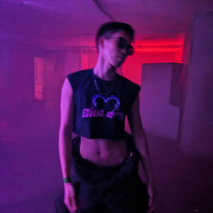 L L