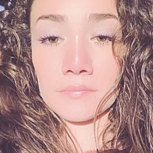 Laura Lilia’s avatar