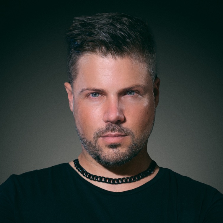 DJ JAMES QUEEN