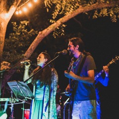 Brit & Kenny Play Music