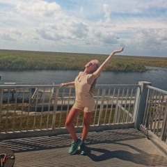 8erioinkzmewidgaf☔🌱👽🛸 (yes my picks r og Erica)