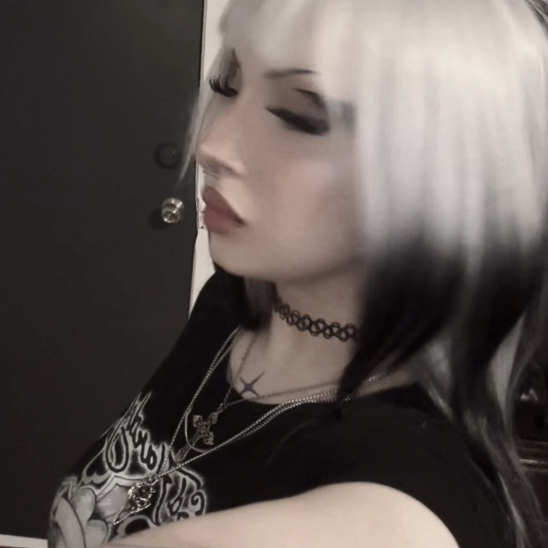 akiko(ΦωΦ*)  Stream Akiko music | Listen to songs, albums, playlists for free