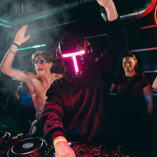 Mr. Technø