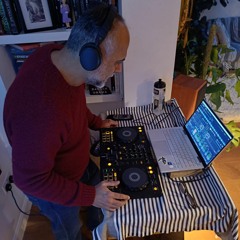 DJ Dodgy-Mixer