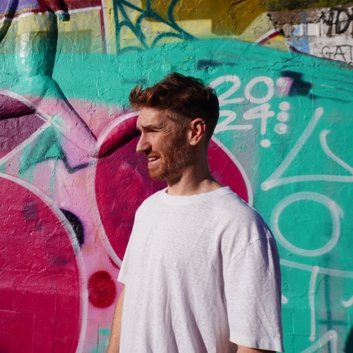 Pete Tong plays Bounce  on BBC Radio 1