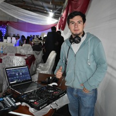 Clinton Urquia Comeca