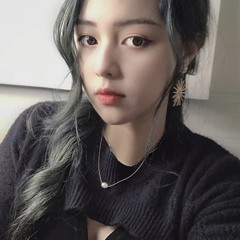 Julia Huong Giang