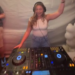 dj_lolarubyxx