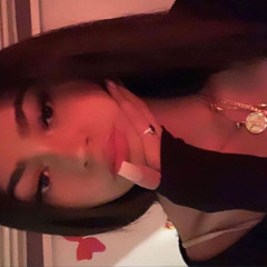 •nella•