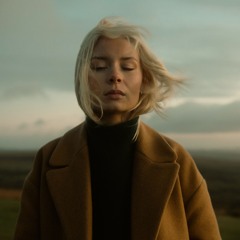 Nina Nesbitt