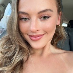 Alyx Olivia