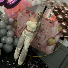 Candice Henderson 5