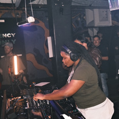 DJ VHENEKA