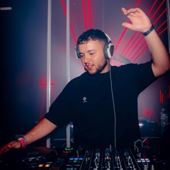 MickeyJ (AUS)
