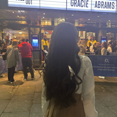 sofa 🎫🧝‍♀️