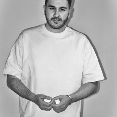 Samady at Perro Negro set