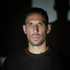 Mike Larry / Mickael