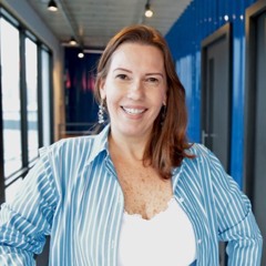 Ana Paula Paula radio TV