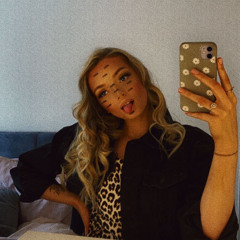 Holly Victoria