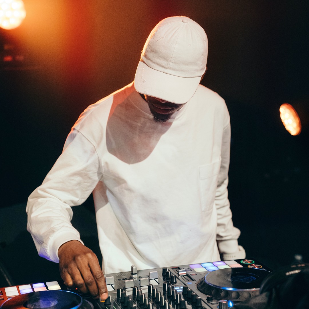 ミュージック MAX Review: MAX brings his Love in Stereo Tour to Seoul — The Luna