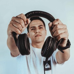 DJ Robert Garcia